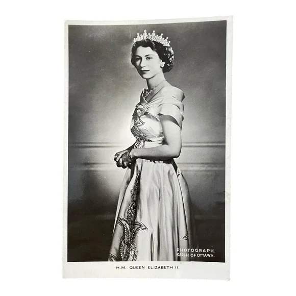 Queen Elizabeth II Karsh Photograph Postcard Valentine's ER 1 Vintage Royal