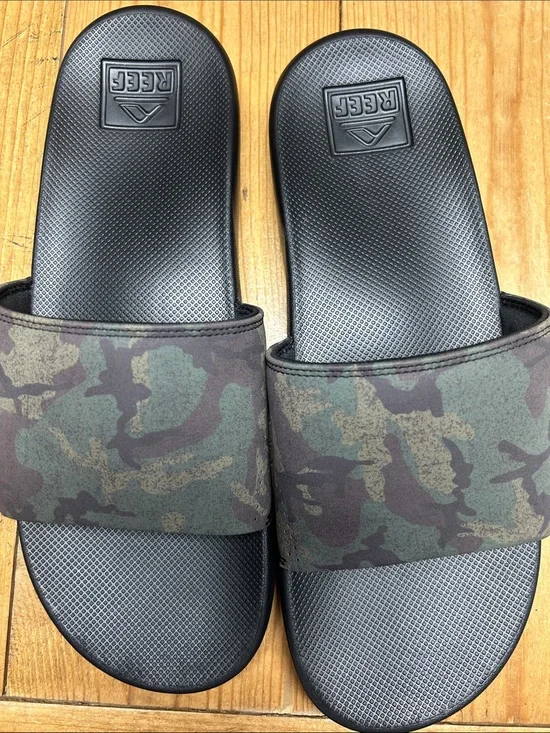 REEF MENS Phanton or Fanning waterproof slides. NWOT. Camo print size 10
