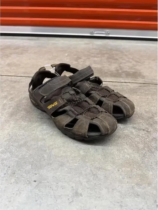 teva forebay brown hiking sandals size 12 MENS