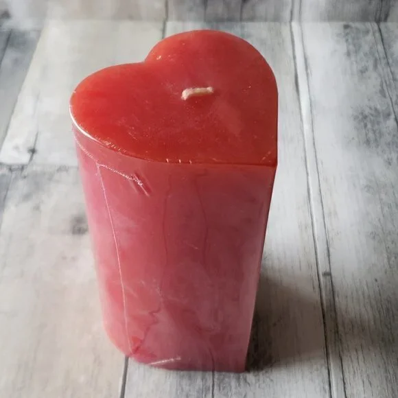 NWT - Heart Red Pillar Candle 6