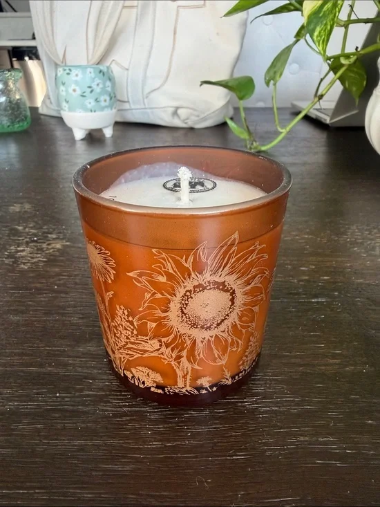 Sunflower Frosted Glass Candle - Amber