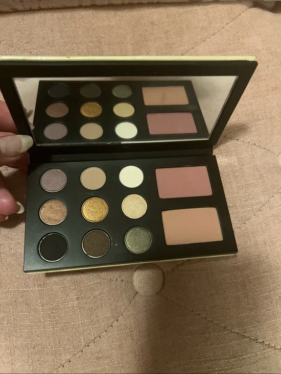 Lancôme Neutral & Gold Eyeshadow Palette with Blush - Women Makeup. New