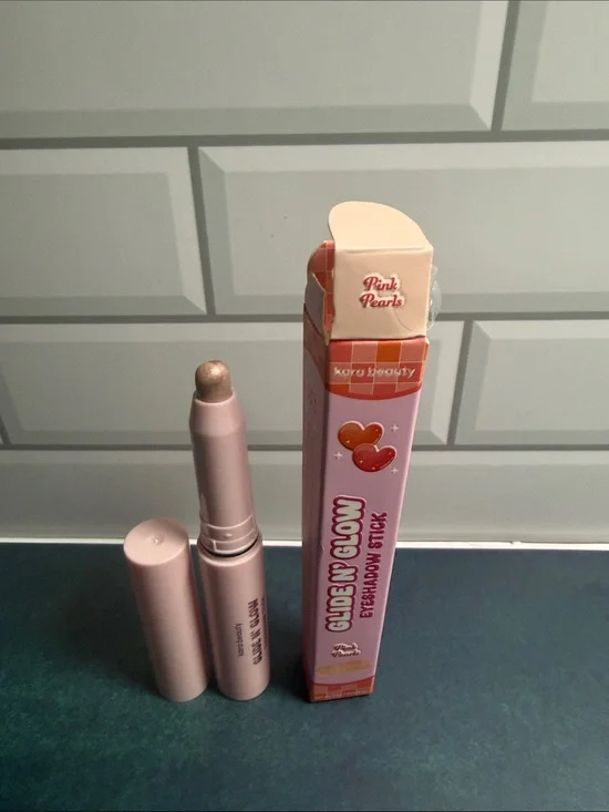 Pink Pearls Glide N' Glow Eyeshadow Stick - Pink Pearl