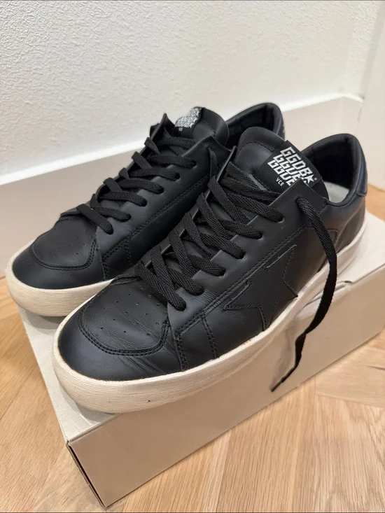 Golden Goose Stardan Men’s Black Leather Low-Top Sneakers size 44