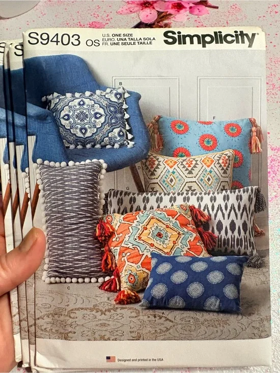 BN UNCUT SIMPLICITY 9403 PILLOWS SEWING PATTERNS