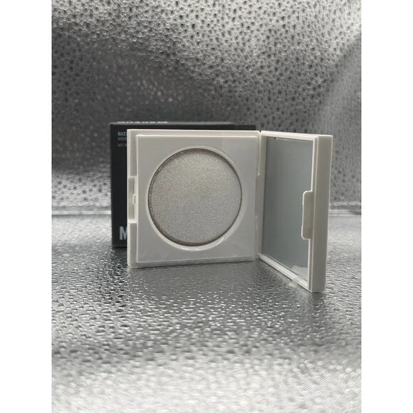 ✨ Makeup By Mario Master Crystal Reflector Highlighter – Quartz