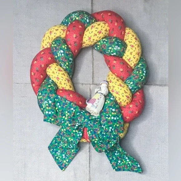 Vintage Handmade Fabric Wreath Quilted Braided Floral Corn Husk Doll Farm Core