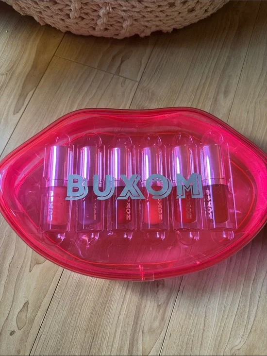BUXOM Pink Lip-Shaped Gloss Set
