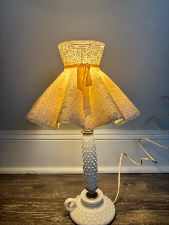 Vintage Elegant White Table Lamp with Cream Fabric Shade and Bow Accent