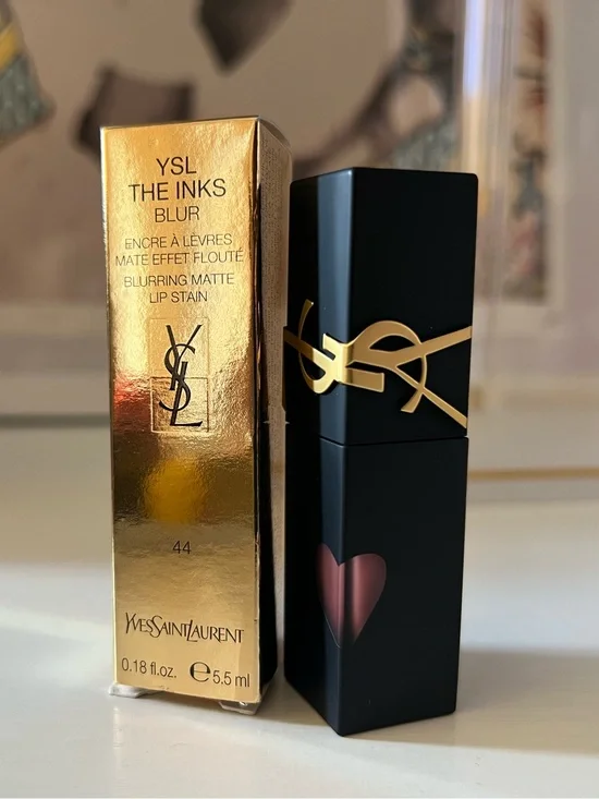YVES SAINT LAURENT The Inks Blurring Matte Liquid Lip Stain