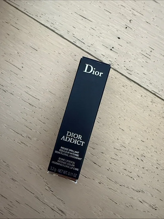 Dior lipstick 659- coral bayadere