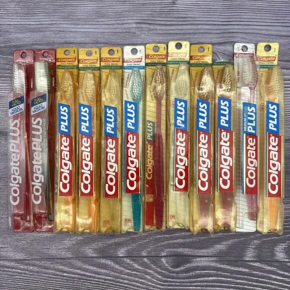 12 Vintage Colgate Plus Toothbrush Diamond 1 Shaped Full Head Medium Bristles