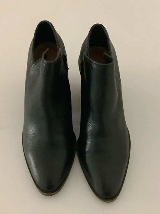 Lucky Brand Classic Black Pointed Toe Leather Upper Ankle Boots