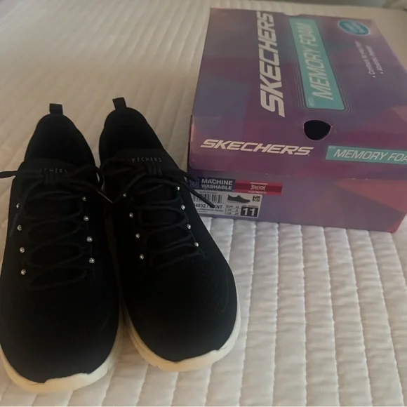 Skechers Women's Black Athletic Sneakers with White Sole Brand New
