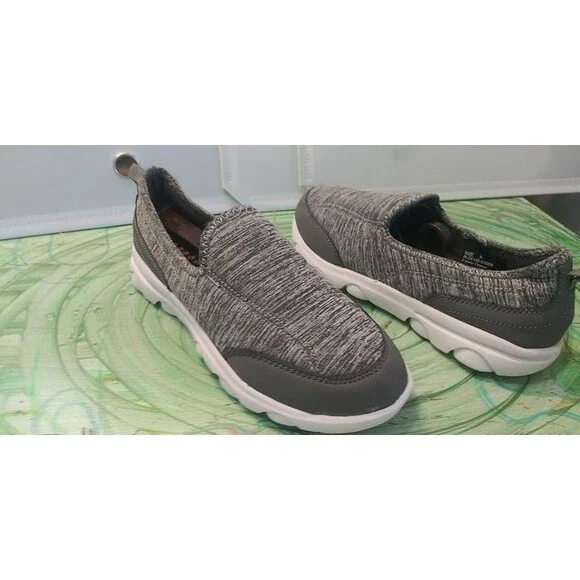 Crane grey and white women's size 8