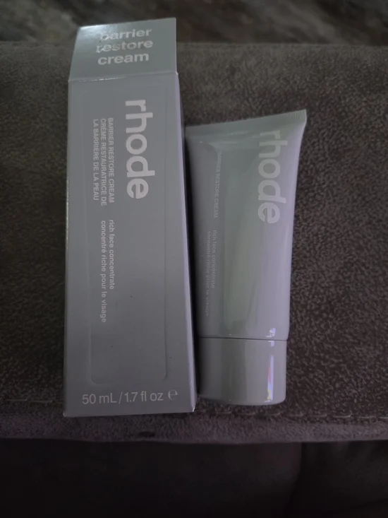 RHODE Barrier Restore Cream - Hydrating Face Moisturizer.