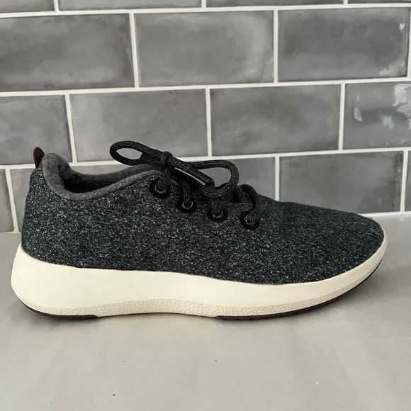 Allbirds Women's Wool Runners Charcoal Grey with White Sole Women’s Size 9