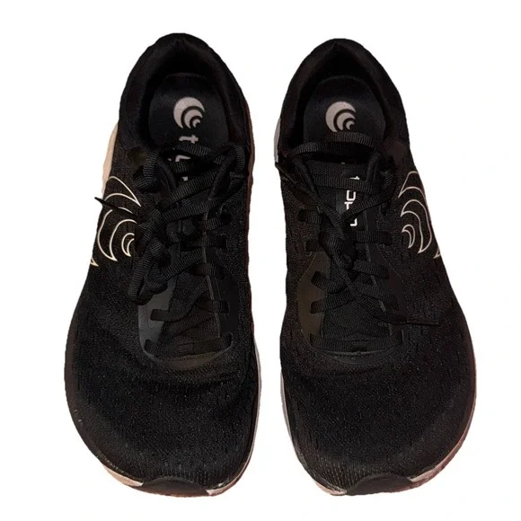 Topo Athletic Atmos Sneaker Women Size 9 Black White ZipFoam Lightweight Running