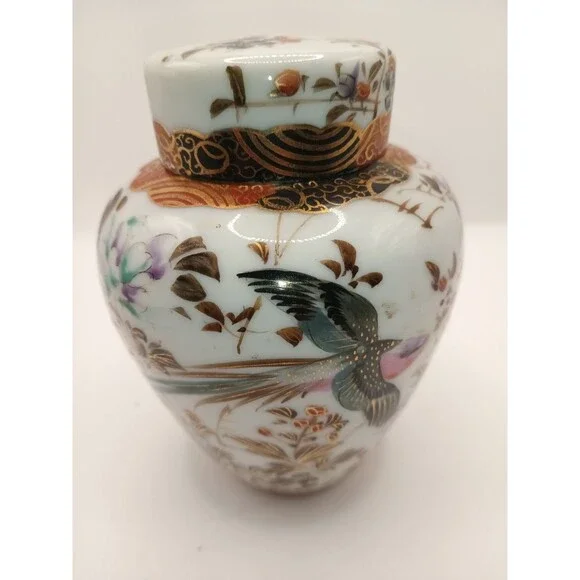 Vintage Kutani Japanese Hand Painted Lidded Ginger Jar 5