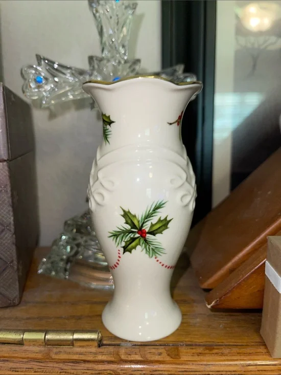 LENOX Holiday Holly 5” Vase - White