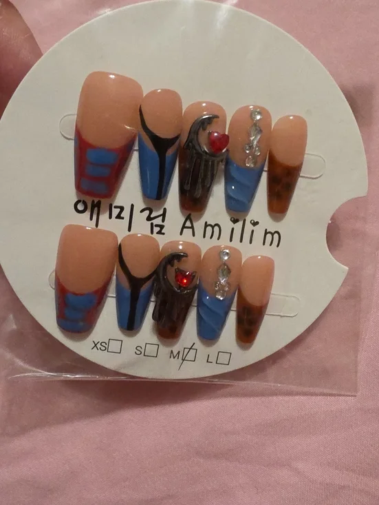 Amilim Blue & Nude Press-On Nail Set with Red Heart Accent