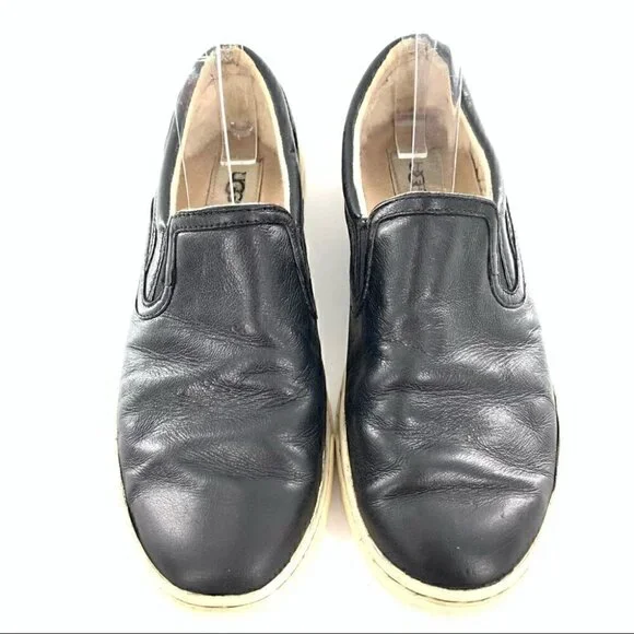 Ugg slip on sneakers size 8 39 black leather fleece wool lining flatforms