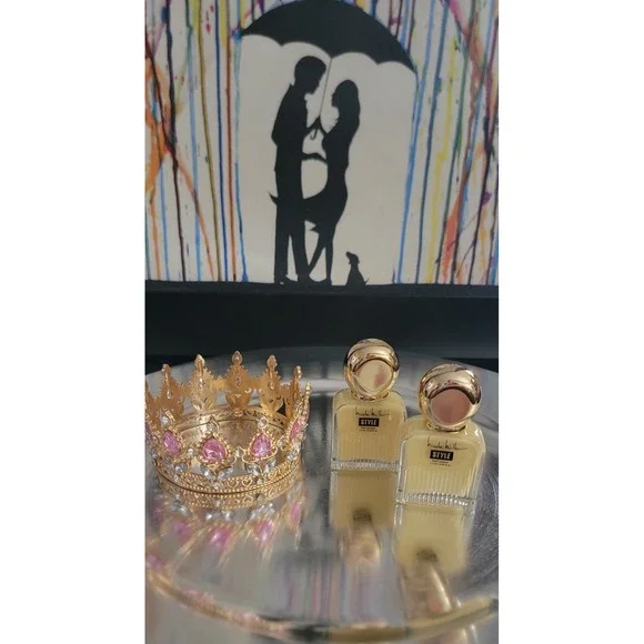 Nicole Miller Style Nail Lacquer Duo 13ml Creamy Pale Yellow Gold Cap  5‎ each