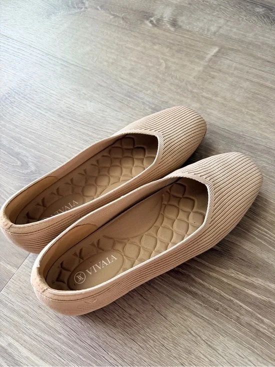 Vivaia Women's Beige Slip-On Ballet Flats