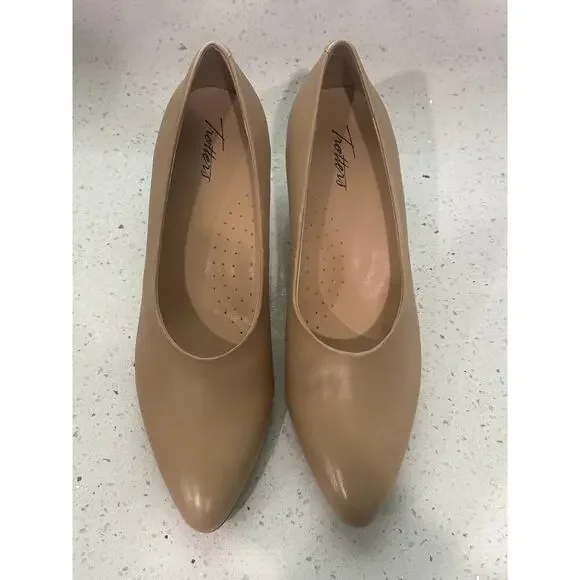 Trotters Women's Kiera Pump, Nude, Size 9.5