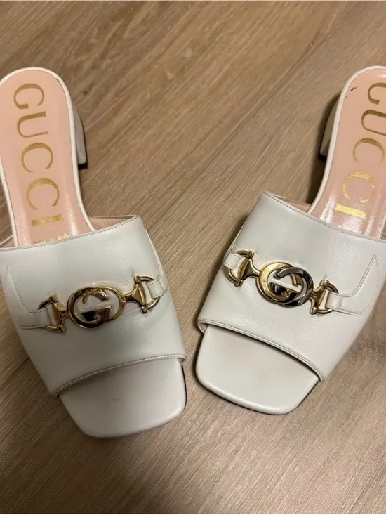 ♥️ Authentic Gucci White Leather Horsebit Slide Mules with Gold Hardware ♥️
