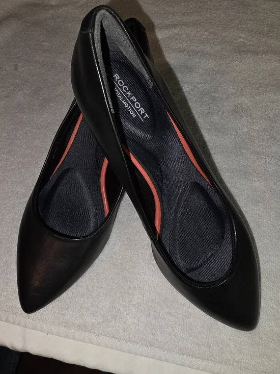 Rockport Total Motion Black Leather Kalila Pointed Toe Pumps Kitten Heel Women's