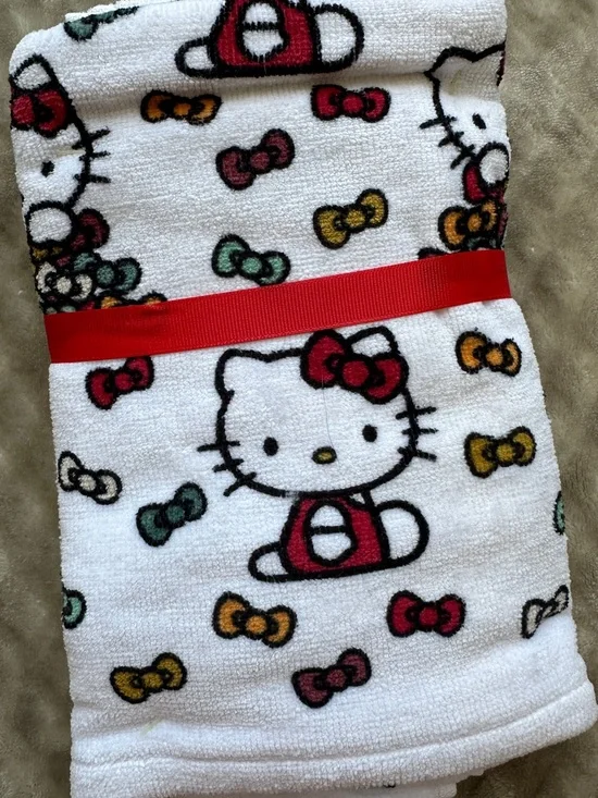 Hello Kitty Fall Bows Hand Towels