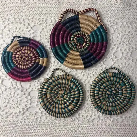 4 AFRICAN GRASS WALL PLATE BOHO DECOR RED BLACK COIL HAND WOVEN