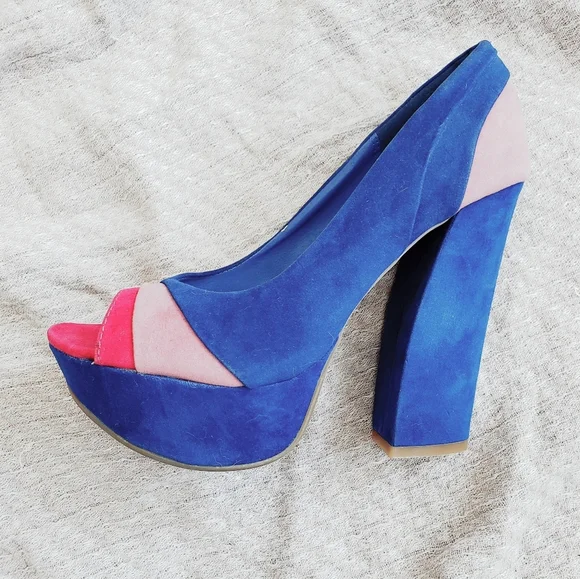 NWT! Bamboo Platform Heel