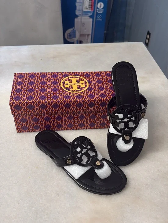 Tory Burch Black Logo Cutout Leather Thong Sandals