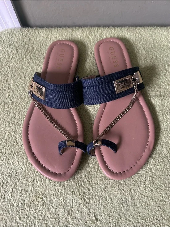 GUESS  Navy Denim Chain-Accent Toe-Ring Sandals