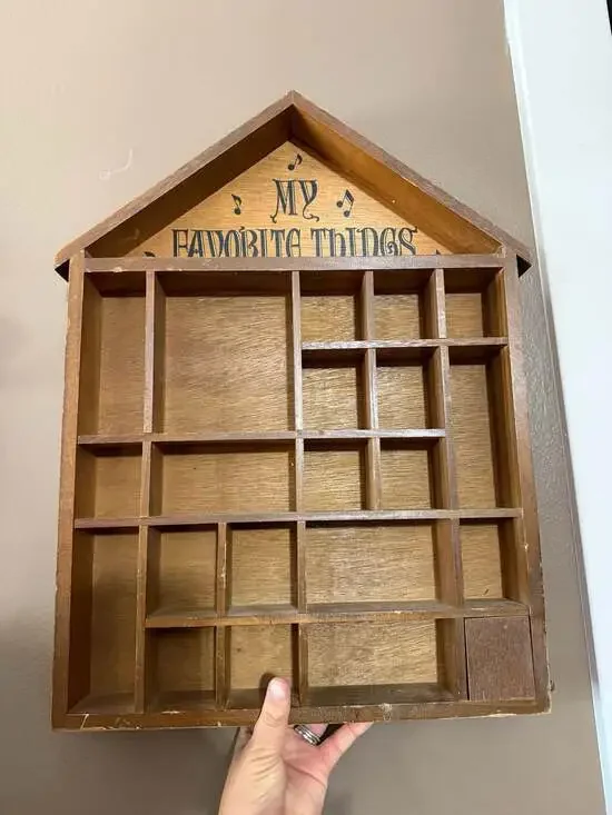 Vintage Enesco “my Favorite Things” Musical Curio Cabinet -