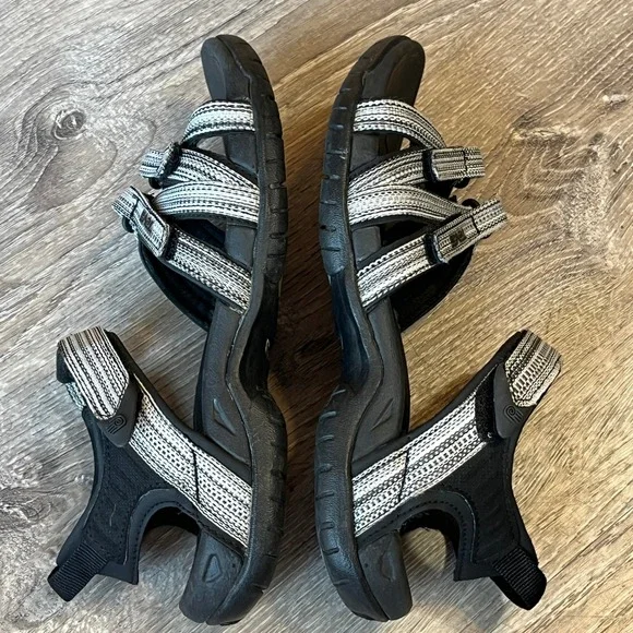 Teva Tirra Womens Hiking Sandals Black White Grey Strappy Sport 4266 Size 6.5