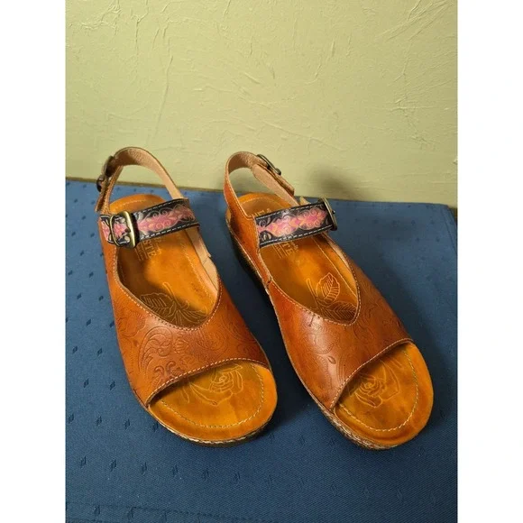 L'artiste Spring Step Teddy Sandals Women's 37 Brown Tooled Leather Cork Wedge