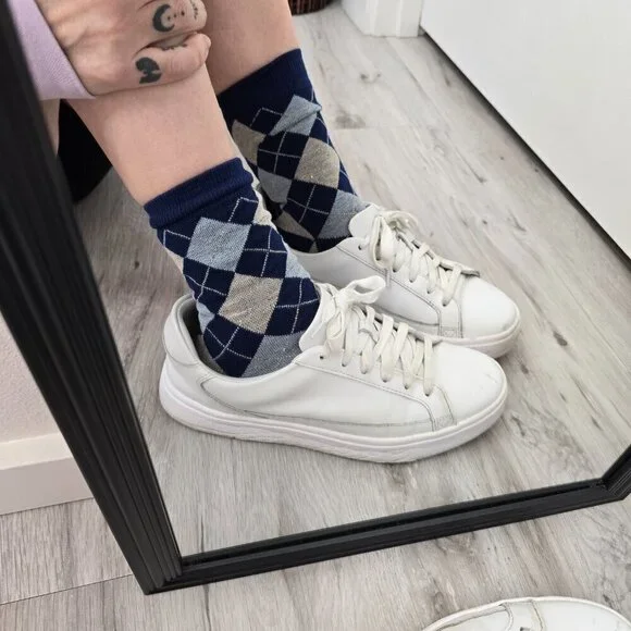 Kizik | Vegas triple white leather sporty slip-on sneakers | WMS 8.5