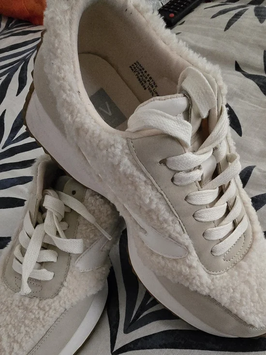 Dolce Vita Women's Cream Sherpa Lace-Up Sneakers
