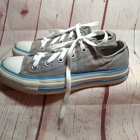 Converse All Stars Low Top Gray Canvas Sneakers w/Sheep Pop Art Tongue sz.6M