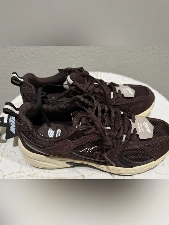 Avia Men's Dark Brown and Cream Running Sneakers