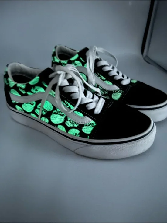 Vans Old Skool Glow-in-the-Dark Skulls Skate Shoes