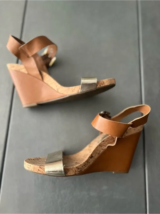 BCBGeneration‎ Brown Cork Wedge Sandals Metallic Strap Casual Resort Size 10