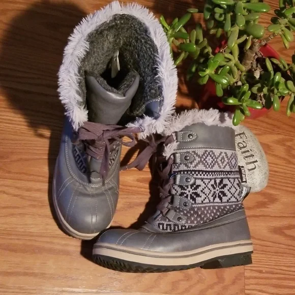 Muk luks Alexa snow boots‎ 7