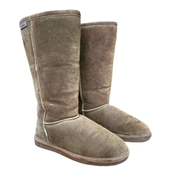 BEARPAW TALL FUR LINED BOOTS-SIZE 8