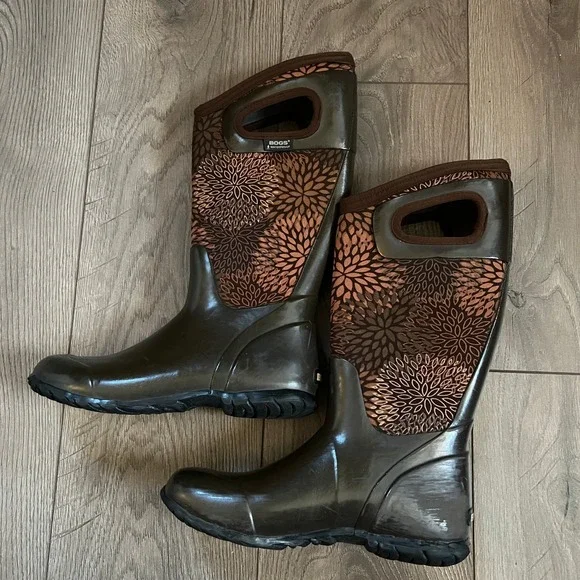 Bogs Women's North‎ Hampton Floral Chocolate Rain Boots Womens US 6