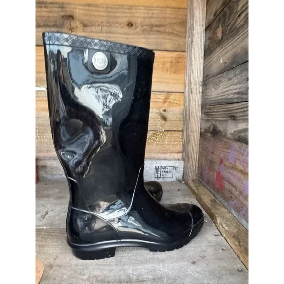 UGG WOMENS‎ SIENNA MID CALF RAIN BOOTS SIZE 9 BLACK