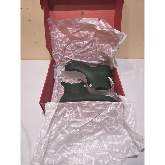 HUNTER WOMENS CHELSEA BOOT, HUNTER GREEN WOMEN. Size US 8‎ GREEN. New